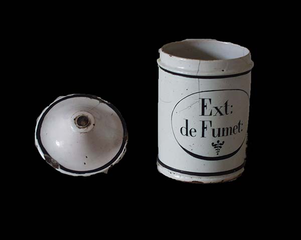 Pot en céramique pour conserver l'extrait de fumet, céramique
